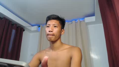 Snapshot of horny_asianmoreno chatting on 10/21/25, 03:51 ROGER online show from 10/21/25, 03:51