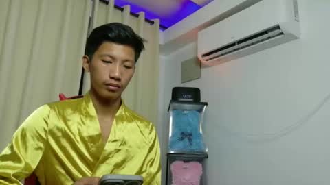 Snapshot of horny_asianmoreno chatting on 11/03/25, 01:08 ROGER online show from 11/03/25, 01:08