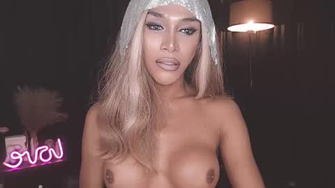 Snapshot of horny_ayahh chatting on 02/21/25, 10:26 horny_ayahh online show from 02/21/25, 10:26