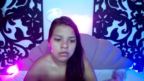 CATALINA Y LAURA  online show from 09/23/25, 07:33