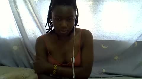 Leila online show from 02/02/26, 01:21