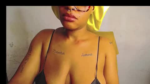 horny_ebonygirl_ online show from 03/19/26, 07:45