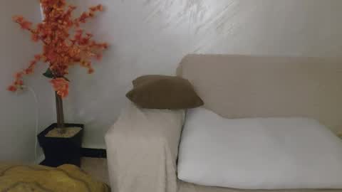 Snapshot of horny_emily1 chatting on 02/18/26, 05:53 call me emily online show from 02/18/26, 05:53