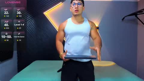 horny_nick18 online show from 03/10/26, 11:48