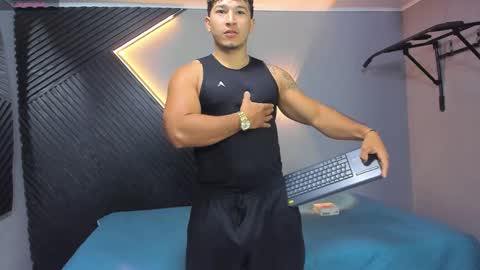 horny_nick18 online show from 03/21/26, 01:26