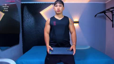 horny_nick18 online show from 03/27/26, 12:16