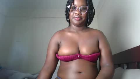 Lucy online show from 02/12/26, 01:17