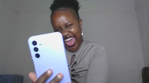 Lucy online show from 04/01/26, 01:23