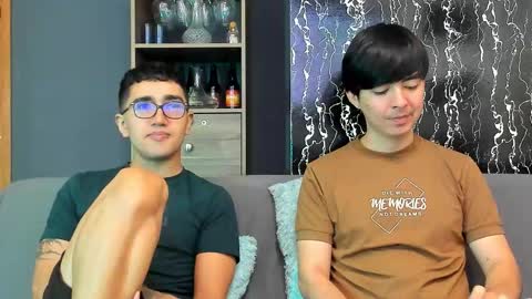 Snapshot of horny_twinks_guys chatting on 02/01/26, 03:43 Alex and Camilo online show from 02/01/26, 03:43