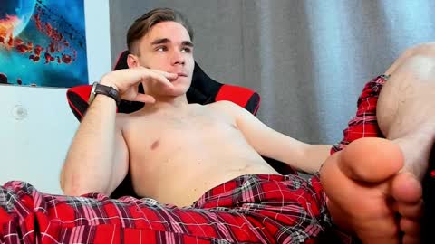 Snapshot of horny_yo chatting on 02/03/25, 02:14 Max online show from 02/03/25, 02:14