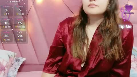 Khloe  online show from 04/08/26, 12:27