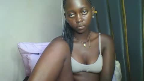 Bella online show from 11/30/25, 09:24