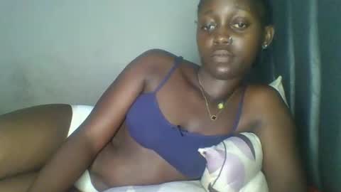 Snapshot of hornybella84 chatting on 04/23/26, 07:09 Bella online show from 04/23/26, 07:09