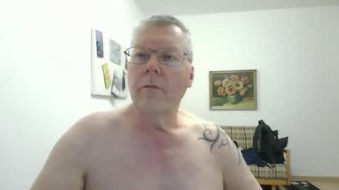 Snapshot of hornydick874303 chatting on 05/16/26, 07:34 Meikelmeier online show from 05/16/26, 07:34