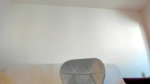 Emma online show from 03/26/26, 08:31