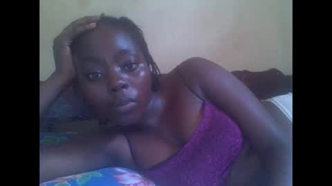 Snapshot of hornygal001 chatting on 12/07/24, 09:39 hornygal001 online show from 12/07/24, 09:39