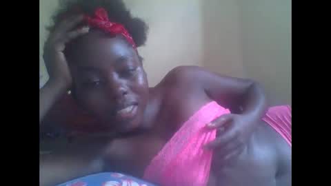 Snapshot of hornygal001 chatting on 12/12/24, 06:57 hornygal001 online show from 12/12/24, 06:57