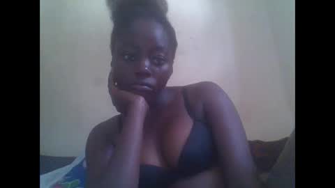 Snapshot of hornygal001 chatting on 12/17/24, 07:07 hornygal001 online show from 12/17/24, 07:07