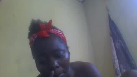 Snapshot of hornygal001 chatting on 12/20/24, 01:22 hornygal001 online show from 12/20/24, 01:22