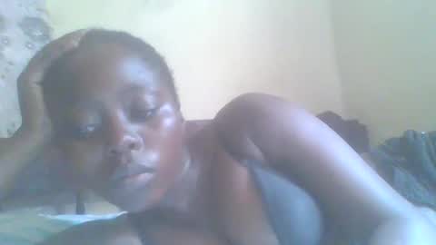 Snapshot of hornygal001 chatting on 02/05/25, 12:17 hornygal001 online show from 02/05/25, 12:17