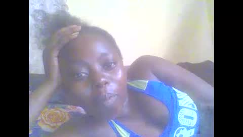 Snapshot of hornygal001 chatting on 02/07/25, 12:06 hornygal001 online show from 02/07/25, 12:06