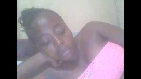 Snapshot of hornygal001 chatting on 09/09/25, 05:40 hornygal001 online show from 09/09/25, 05:40