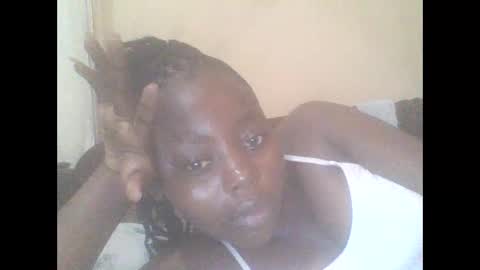 Snapshot of hornygal001 chatting on 10/08/25, 07:06 hornygal001 online show from 10/08/25, 07:06