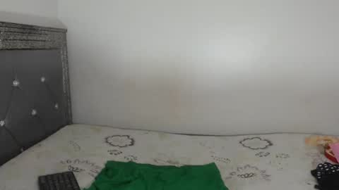 hornygal256 online show from 12/04/25, 08:01