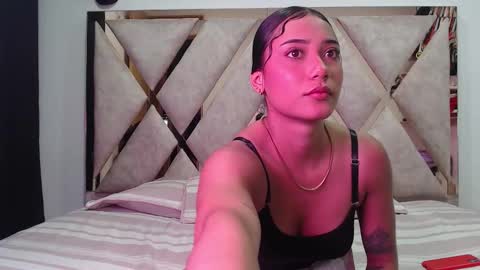 hornygirl_20000 online show from 10/12/25, 11:37