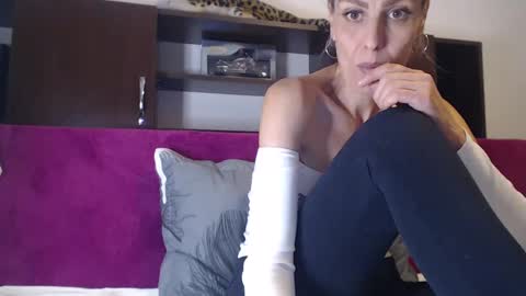 AshlineKatte online show from 09/27/25, 06:02