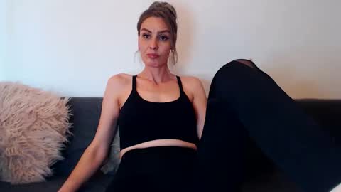 AshlineKatte online show from 04/23/26, 12:29