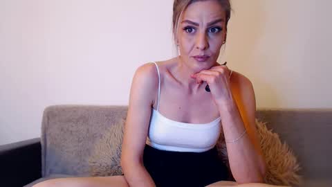 AshlineKatte online show from 04/27/26, 12:25