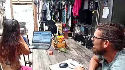 Nix  D online show from 10/19/25, 10:49