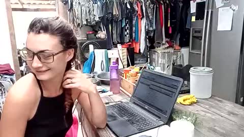 Nix  D online show from 11/16/25, 07:25