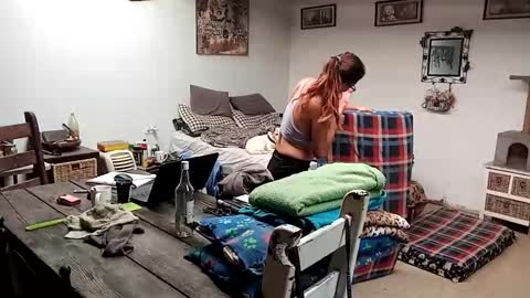 Nix  D online show from 12/19/25, 04:52