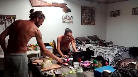 Nix  D online show from 12/21/25, 12:34