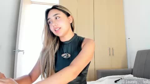 Holly  online show from 03/15/26, 07:53