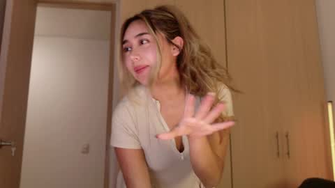Holly  online show from 05/28/26, 12:19