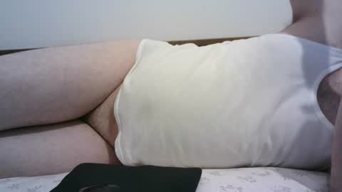 Snapshot of hornymonkey991 chatting on 07/06/26, 04:42 hornymonkey991 online show from 07/06/26, 04:42