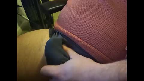 Snapshot of hornynpa chatting on 12/21/24, 12:42 Say hi if horny online show from 12/21/24, 12:42