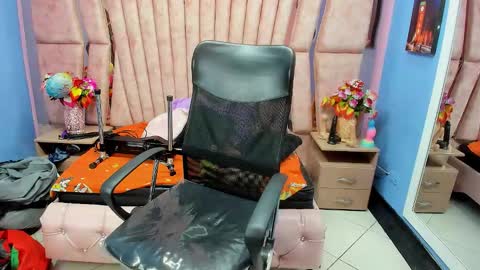 hornyskinny26 online show from 02/02/26, 05:50