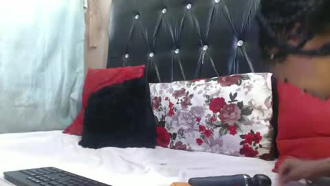 hornysnowie23x online show from 10/07/25, 10:34