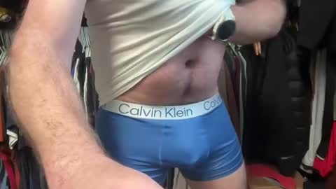 Snapshot of hornyusa13 chatting on 02/05/25, 01:11 hornyusa13 online show from 02/05/25, 01:11