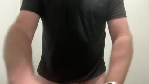 Snapshot of hornyusa13 chatting on 02/20/25, 11:10 hornyusa13 online show from 02/20/25, 11:10