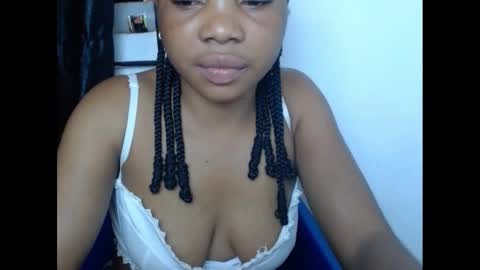 Snapshot of hornyxbum chatting on 02/05/25, 01:04 hornyxbum online show from 02/05/25, 01:04