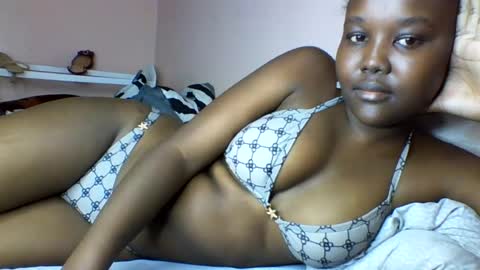 Snapshot of hornyy_cutie chatting on 08/09/26, 06:57 Its Cora online show from 08/09/26, 06:57