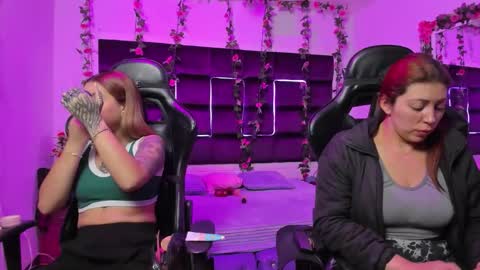 hornyy mom online show from 10/28/25, 01:47