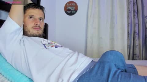 horse_man2 online show from 10/16/25, 01:50