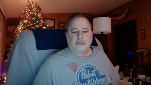 Snapshot of horsebigballs chatting on 01/27/25, 01:16 horsebigballs online show from 01/27/25, 01:16