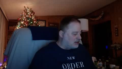 Snapshot of horsebigballs chatting on 01/31/25, 04:14 horsebigballs online show from 01/31/25, 04:14